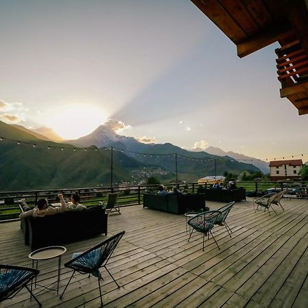 Alpenhaus Kazbegi Hotel & Restaurant Bagian luar foto
