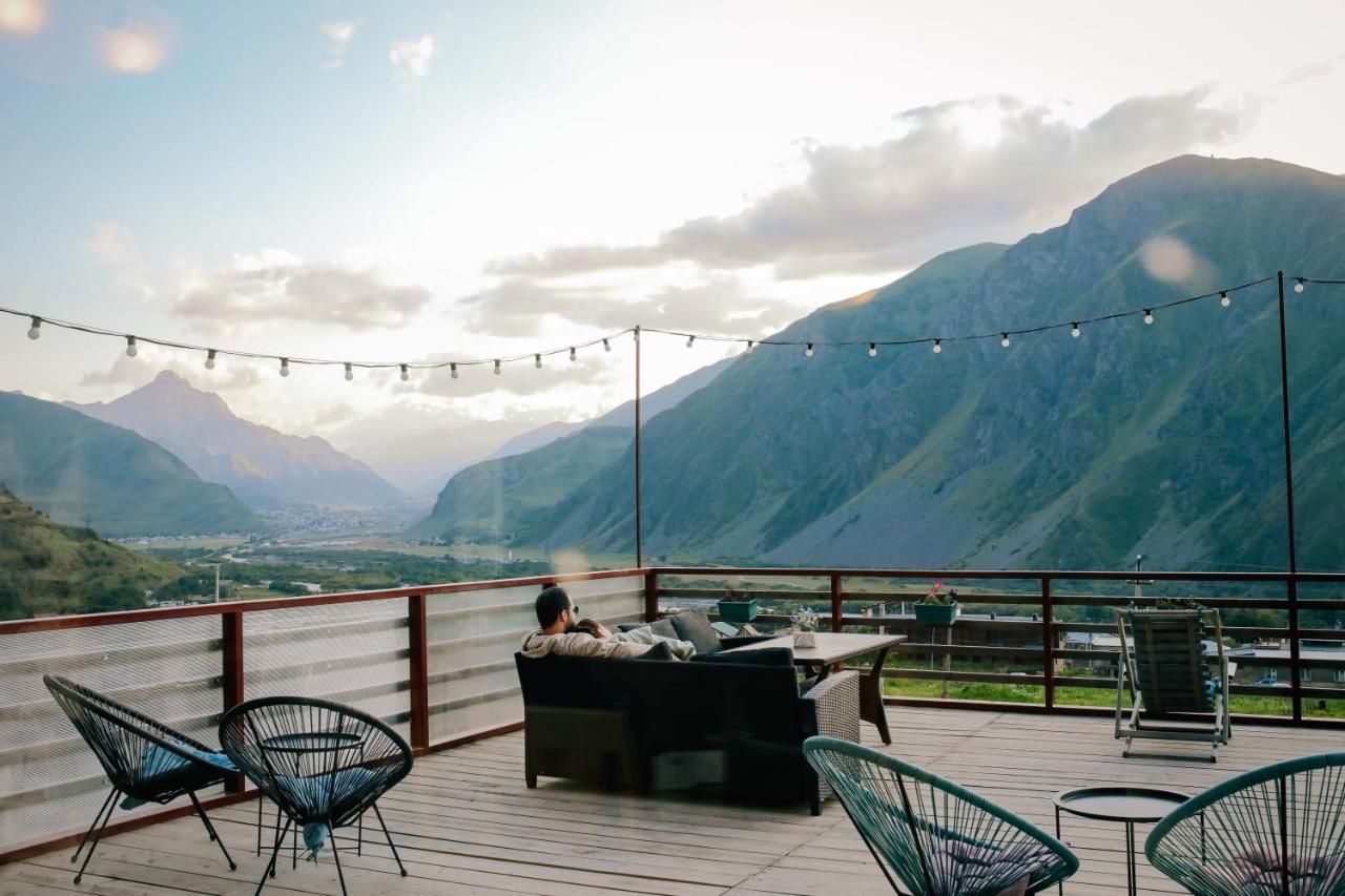 Alpenhaus Kazbegi Hotel & Restaurant Bagian luar foto