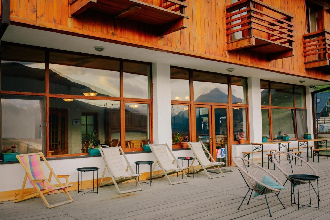 Alpenhaus Kazbegi Hotel & Restaurant Bagian luar foto