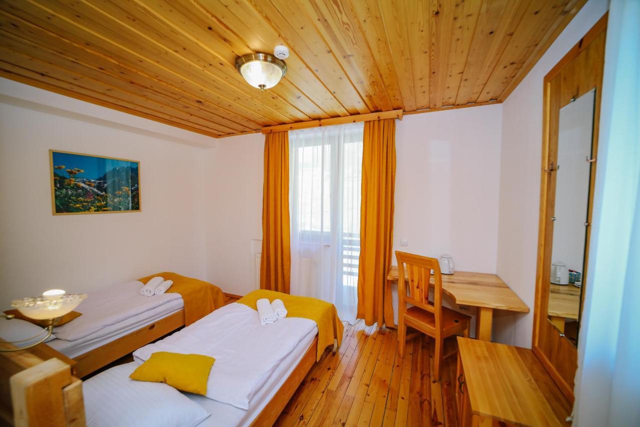 Alpenhaus Kazbegi Hotel & Restaurant Bagian luar foto