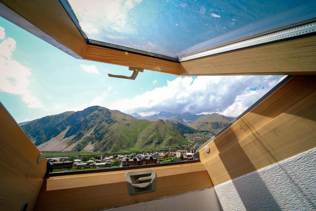 Alpenhaus Kazbegi Hotel & Restaurant Bagian luar foto