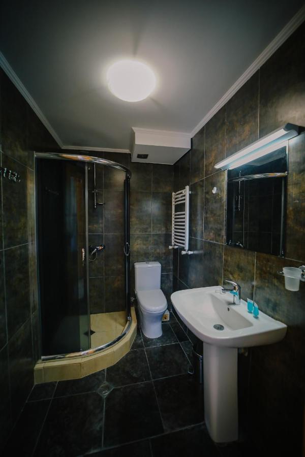 Alpenhaus Kazbegi Hotel & Restaurant Bagian luar foto