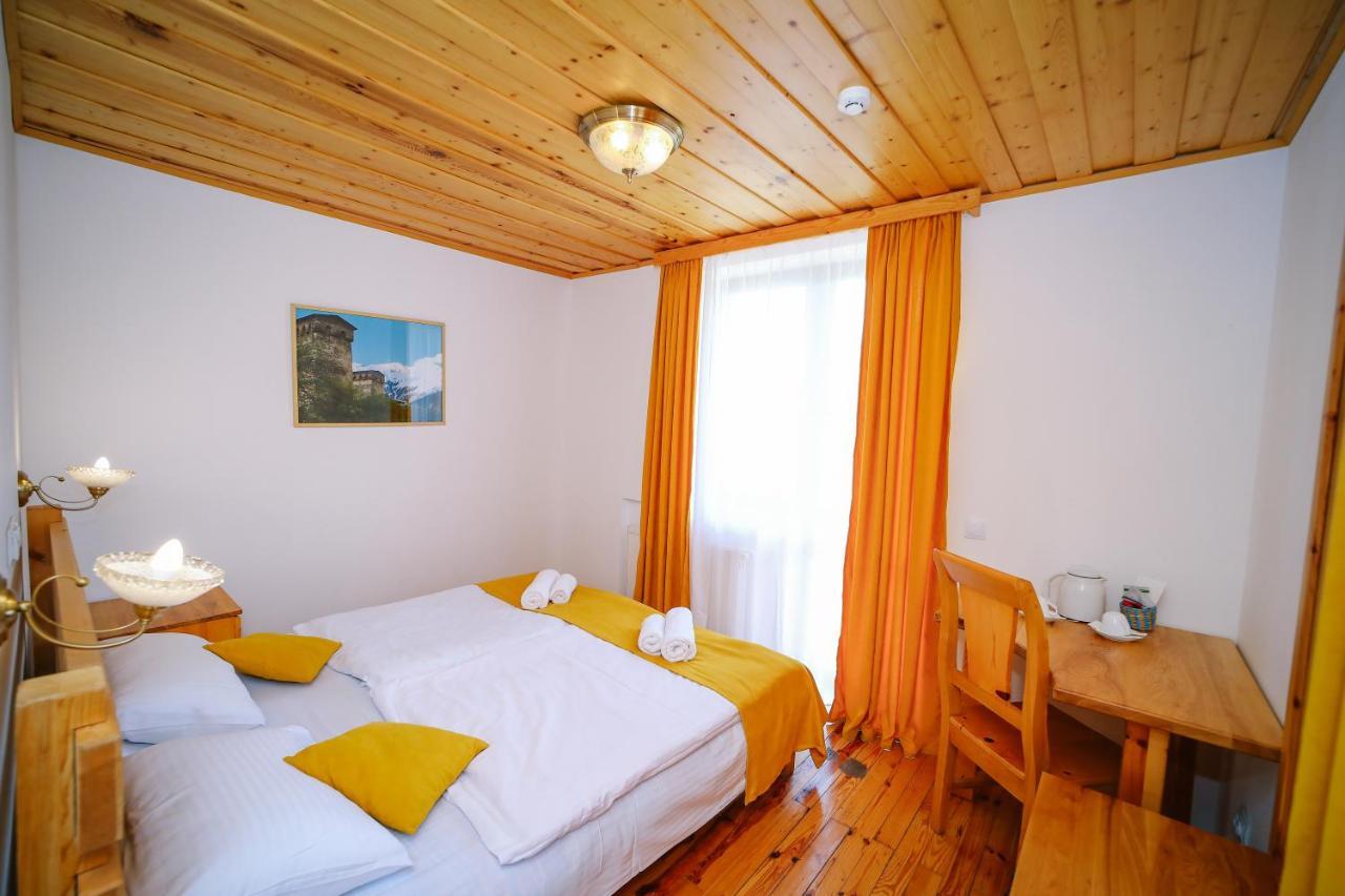 Alpenhaus Kazbegi Hotel & Restaurant Bagian luar foto